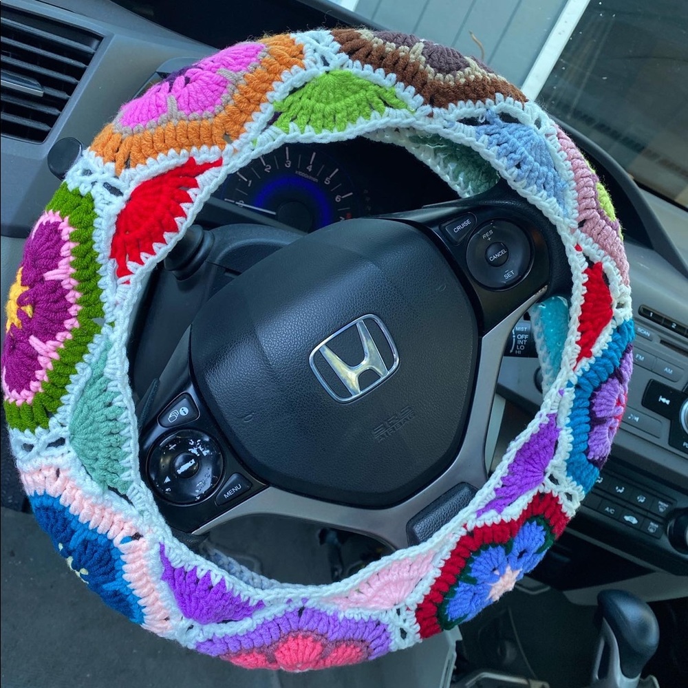 Crochet steering wheel cover